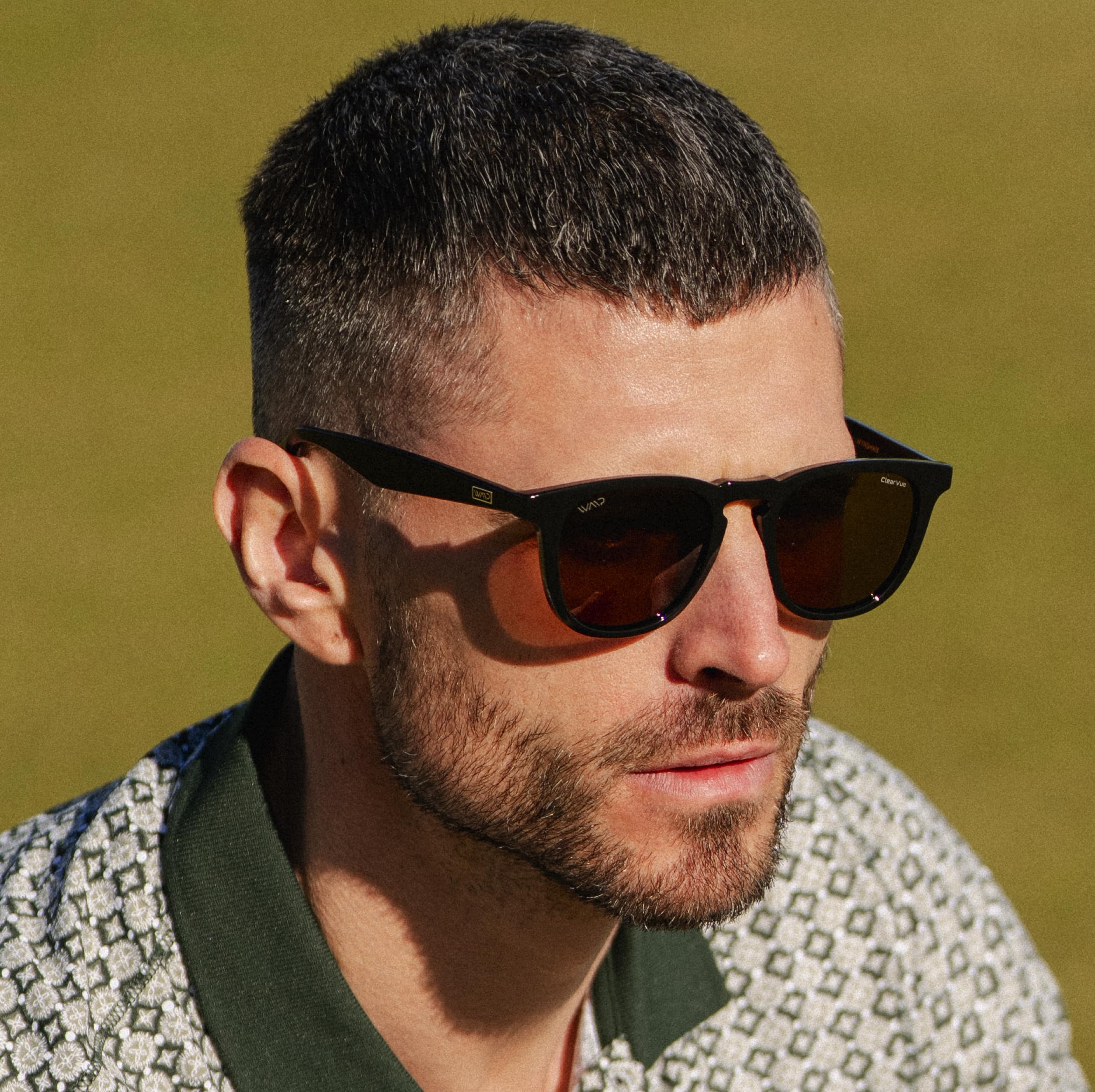 Polarized Sport Sunglasses Round Frame Anti Reflective Lens